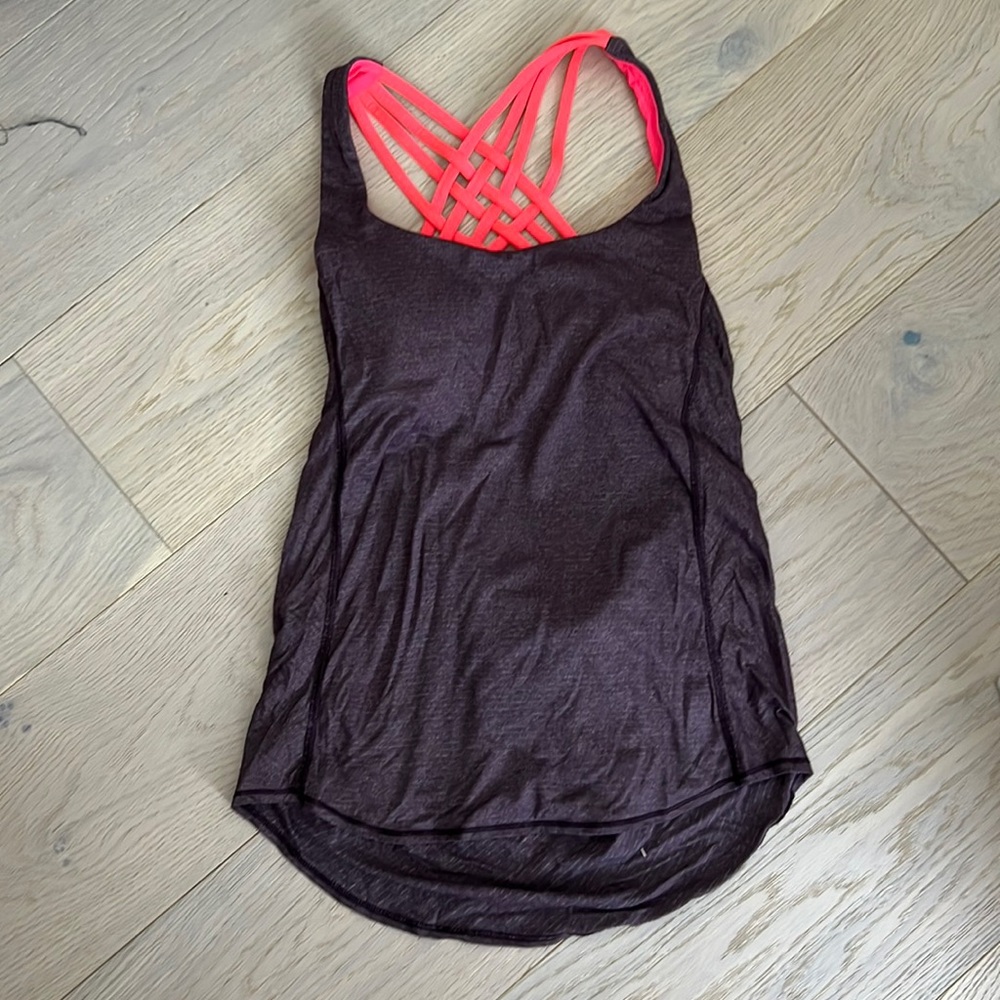 Lululemon bra tank - like new. Size 2
